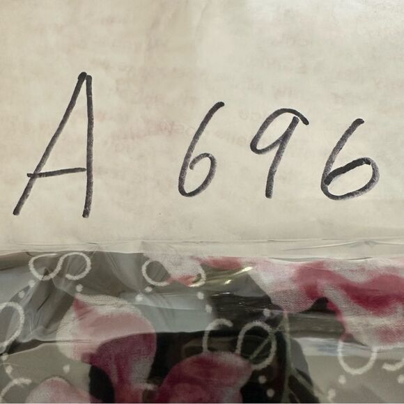 100% SILK BY FASHION DESIGN FEATHER FLORAL LARGE SOFT LIGHTWEIGHT SCARF NWT - Picture 10 of 11